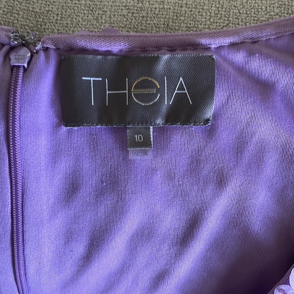 Gorgeous Theia Purple Gown in size 10 - Picture 2 of 6